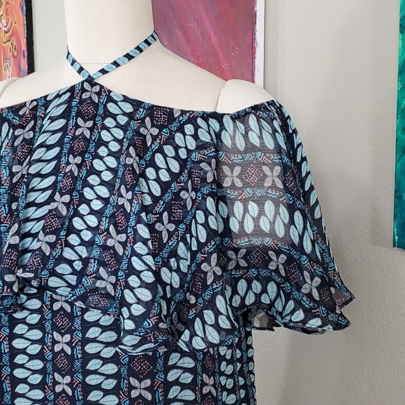 RELISHED Ruffle Patterned off the Shoulder Top - Picture 10 of 10